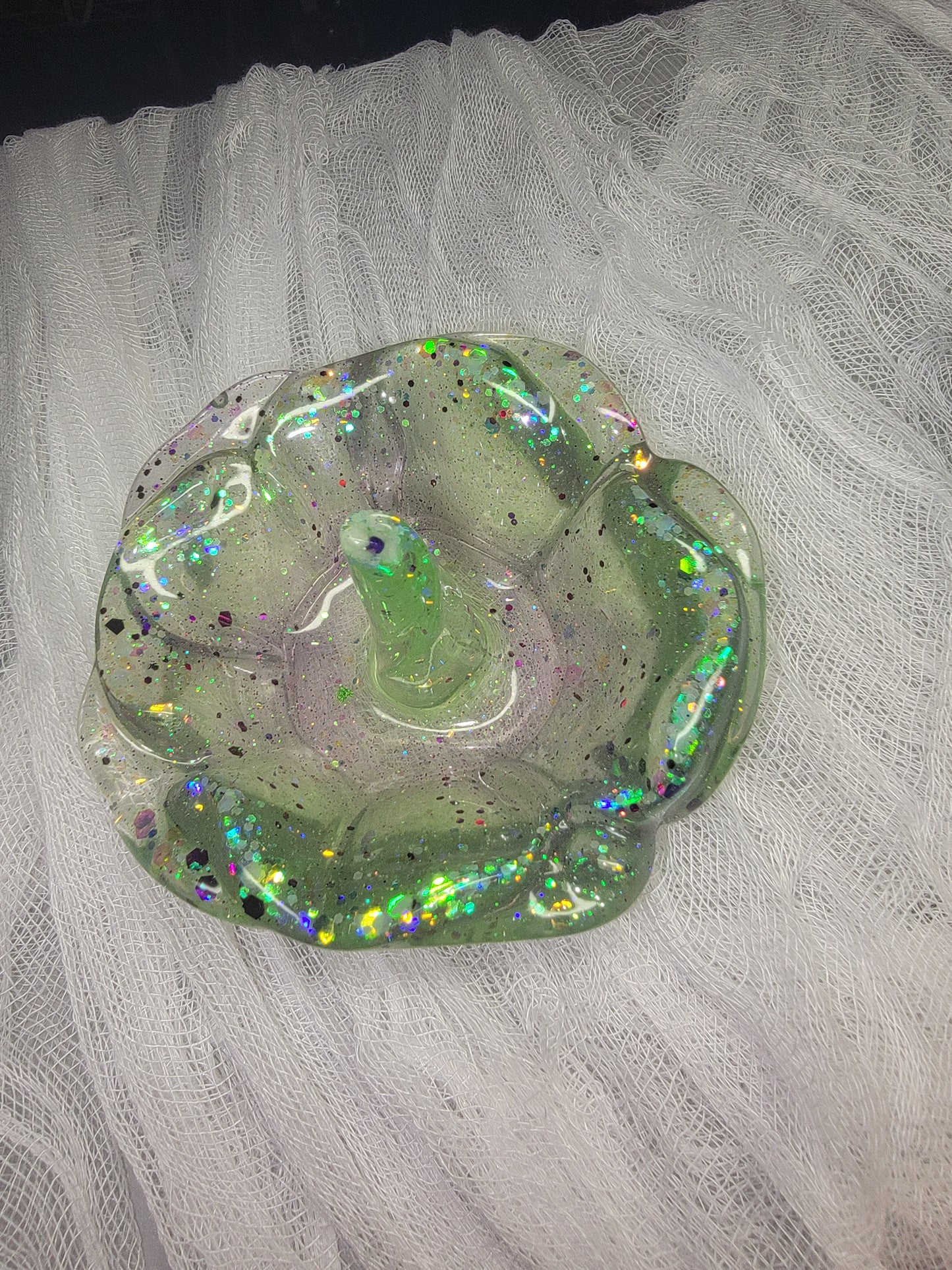Flower shaped jewelry holder