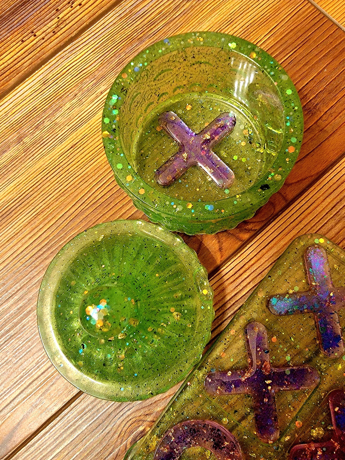 Majestic Tic Tac Toe game with Jar