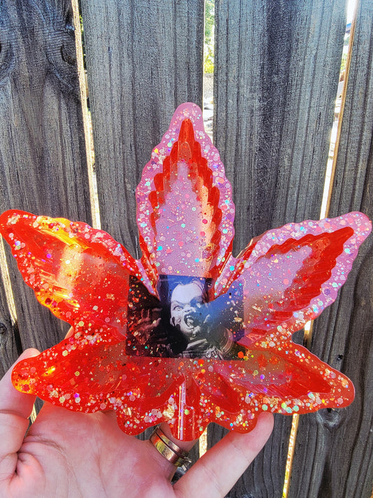 Red glitter leaf ash tray