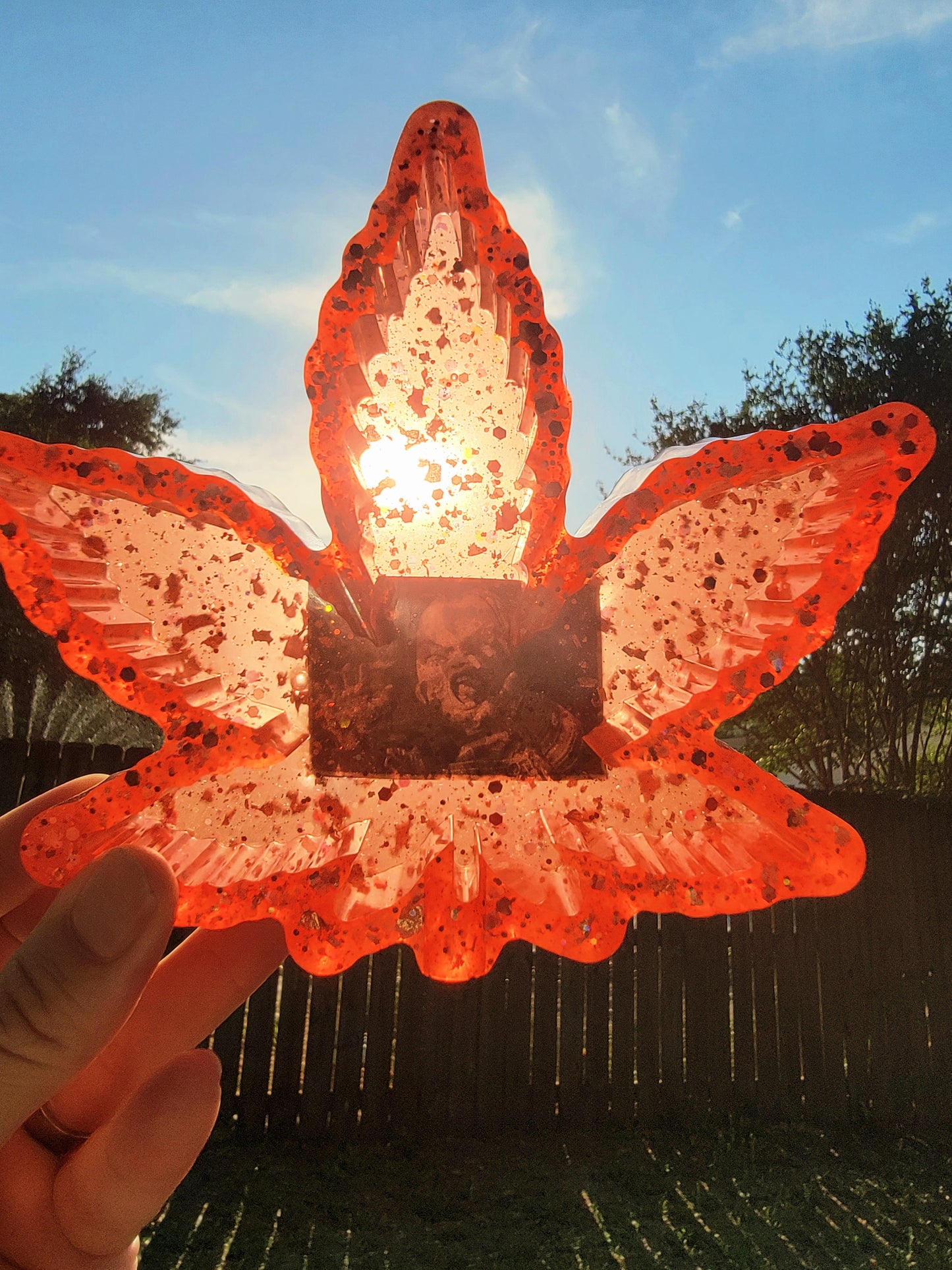 Red glitter leaf ash tray